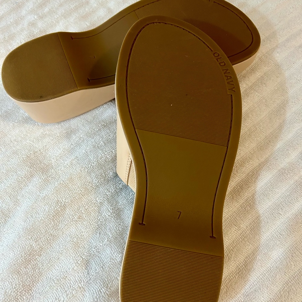 Shoes - Picture 4 of 5